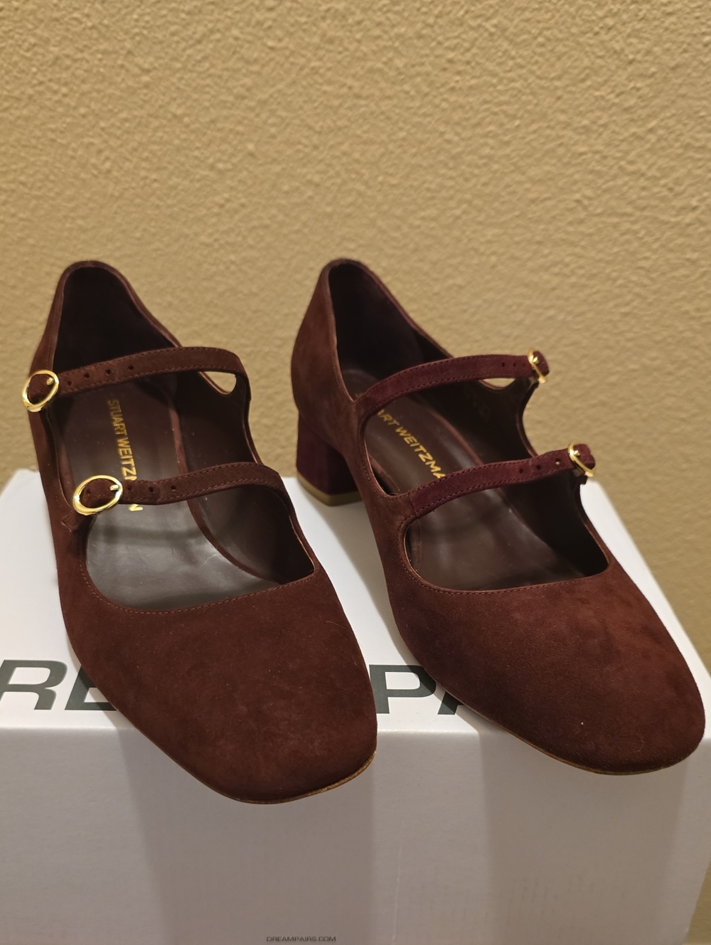 STUART WEITZMAN / SIZE 9.5B / BURGUNDY SUEDE